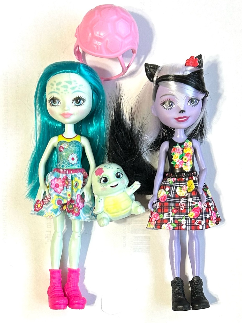 Enchantimals Sage Skunk & Taylee Turtle with Bounder Turtle Pet Bestie Mattel